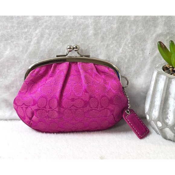 Coach Pink Signature Y2K C's Logo Pouch Kisslock Coin Purse Clutch With Keychain - Picture 1 of 9